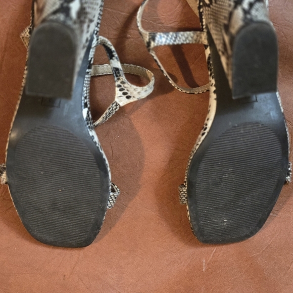 Seven Dials Women's Snake Print Sandals - Picture 7 of 7